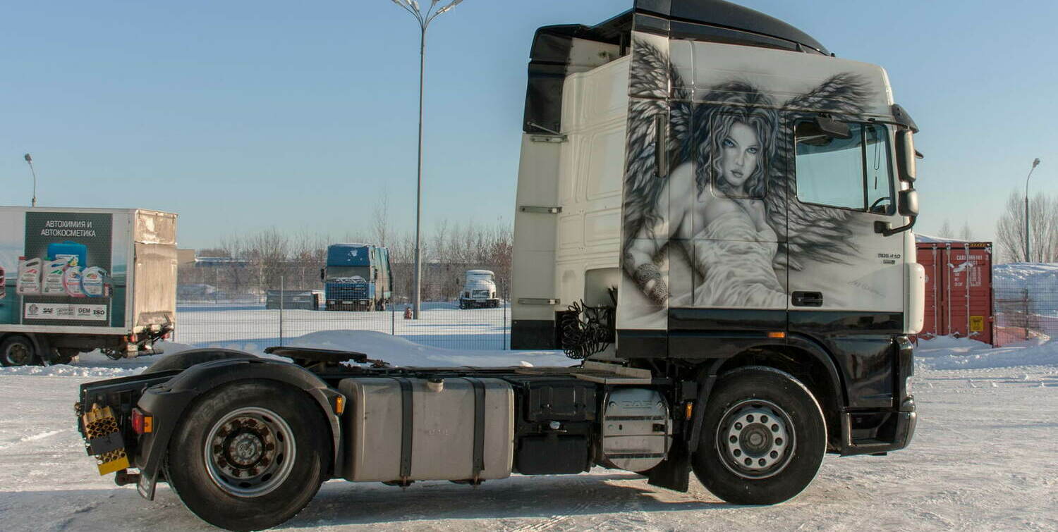 airbrush on the volvo truck