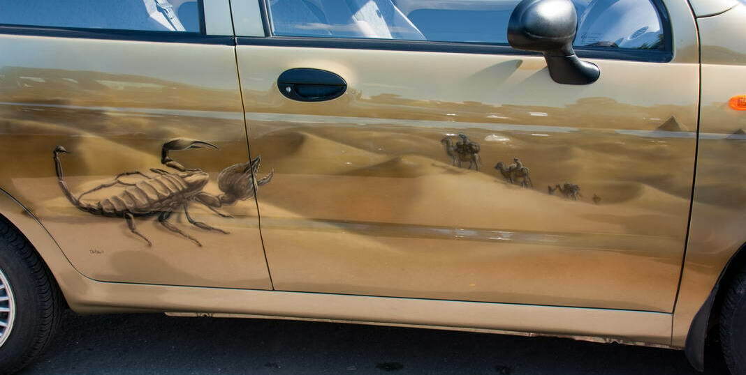 Airbrush on the Daewoo Matiz,  Scorpion in desert